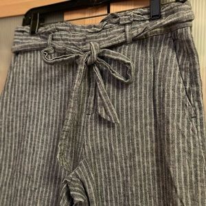 Per-owned. Banana Republic Striped Wide Leg/Flare Pants.